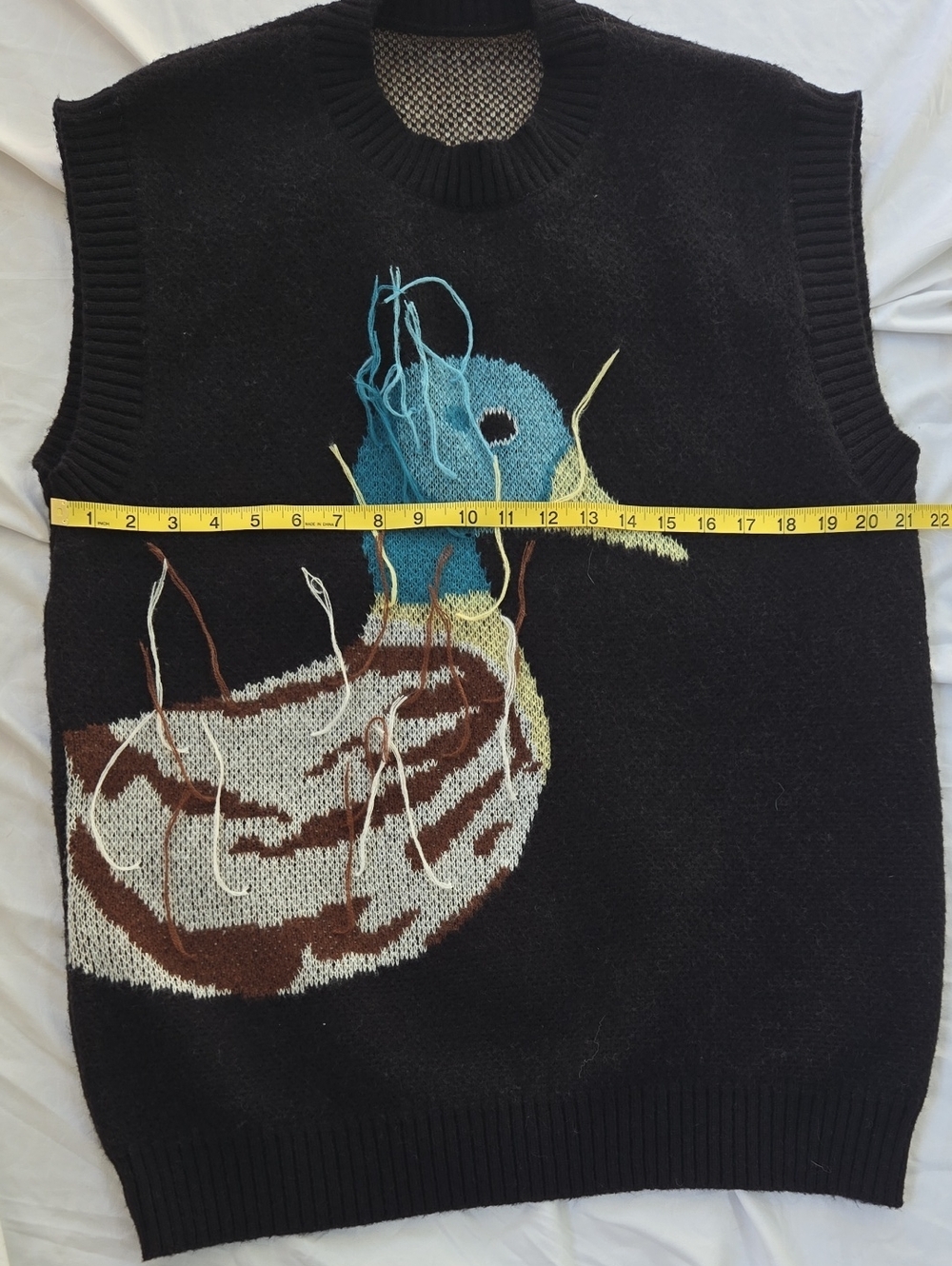 Men/Unisex BlackSleeveless Sweater Graphic Colorful Duck Front With Long Threads - Picture 3 of 12